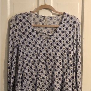 Mudd Front-cross flowy shirt